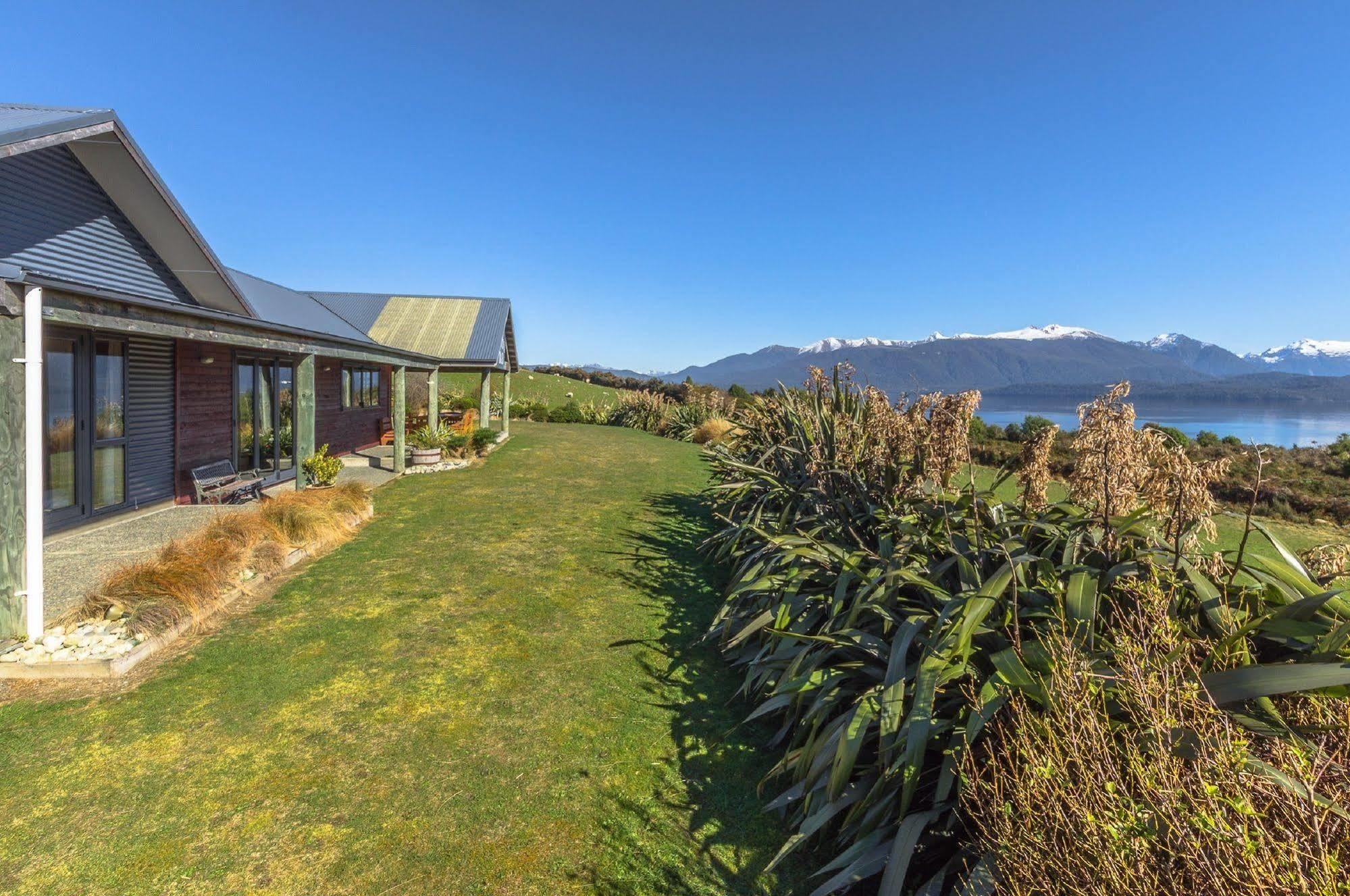 Loch Vista Bed&Breakfast Te Anau Exteriör bild
